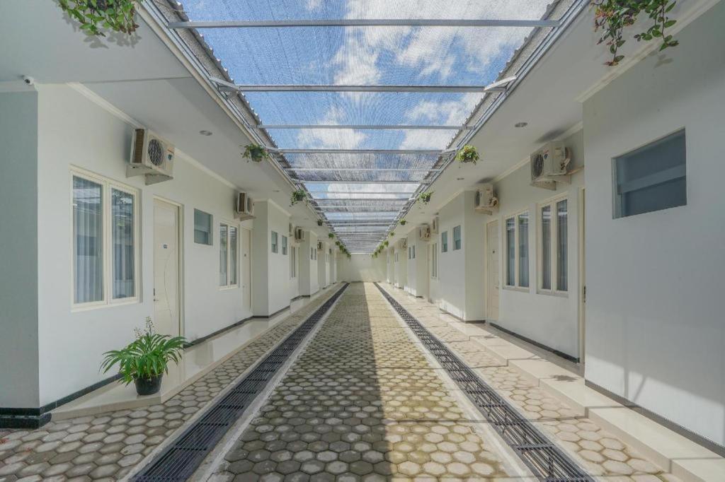 Oyo 477 Raka Residence Syariah Purwoharjo Banyuwangi 外南梦 外观 照片