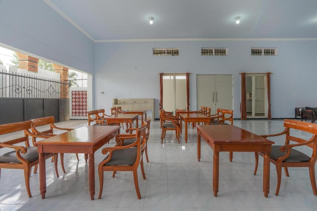 Oyo 477 Raka Residence Syariah Purwoharjo Banyuwangi 外南梦 外观 照片